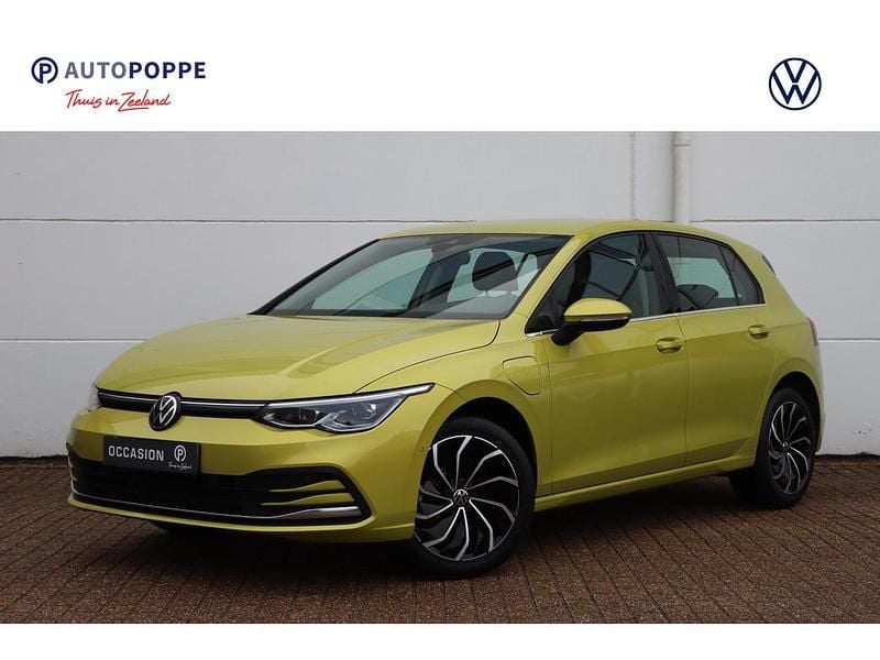Geel Gebruikt 2021 VW Golf VIII Style Hatchback | € 22.950 (Super prijs) - Afbeelding 1/4