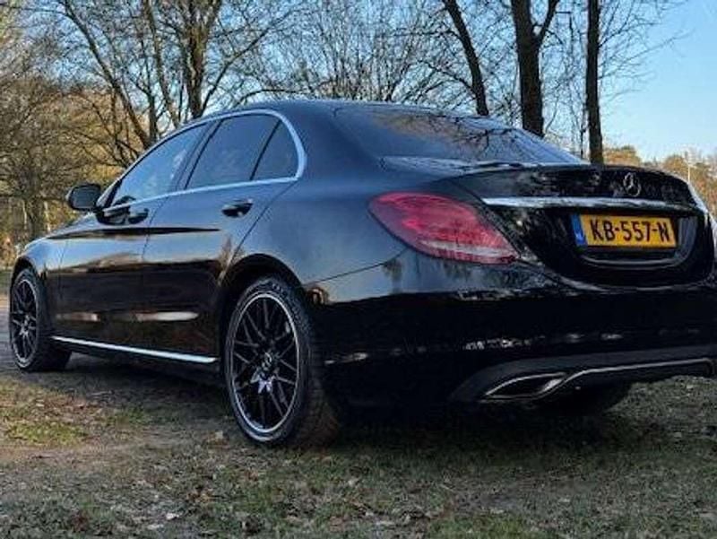 Zwart Gebruikt 2016 Mercedes C180 Edition Sedan | € 15.950 (Goede deal) - Afbeelding 1/4