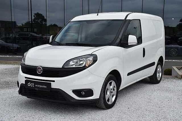 Wit Gebruikt 2022 Fiat Doblò MPV | € 13.915 (Duur) - Afbeelding 1/4