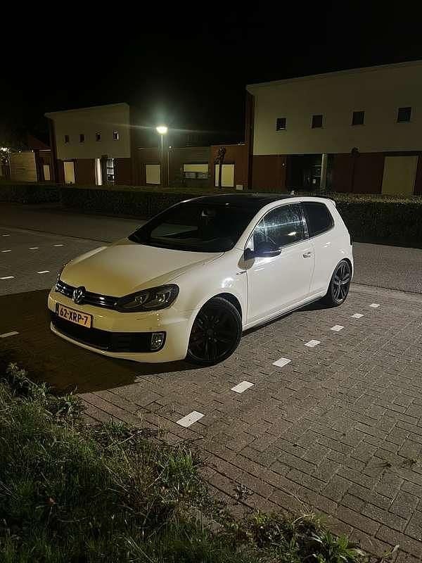 Wit Gebruikt 2009 VW Golf VI GTI Stationwagen | € 6.000 (Duur) - Afbeelding 1/4