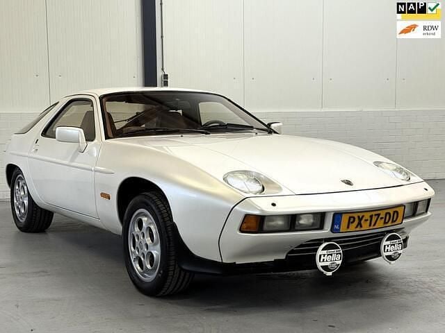 Wit Occasion 1978 Porsche 928 Coupé | € 23.950 - Afbeelding 1/4
