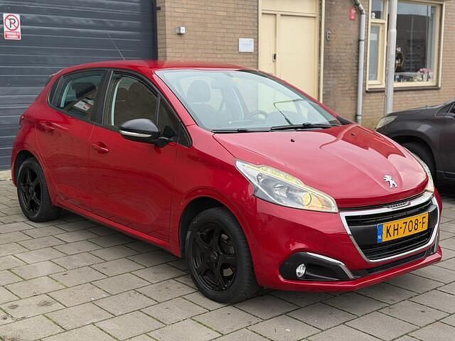 Occasion Peugeot 208 82 PK (60 kW) 2016 Rood (metallic) Hatchback