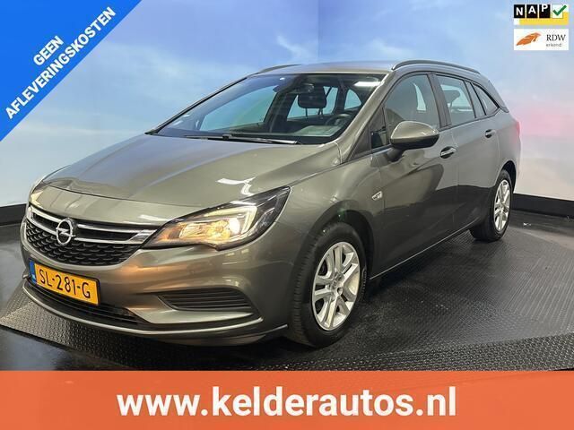 Grijs Gebruikt 2018 Opel Astra Edition Stationwagen | € 6.950 (Eerlijke prijs) - Afbeelding 1/4
