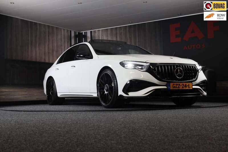 Wit Gebruikt 2023 Mercedes E300 AMG line Sedan | € 77.950 - Afbeelding 1/3