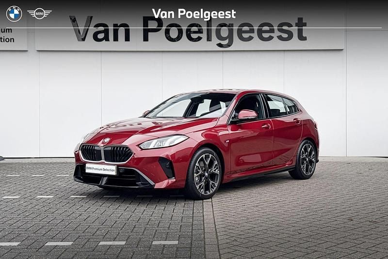 Rood Gebruikt 2025 BMW 120 Shadowline Hatchback | € 33.900 (Super prijs) - Afbeelding 1/4