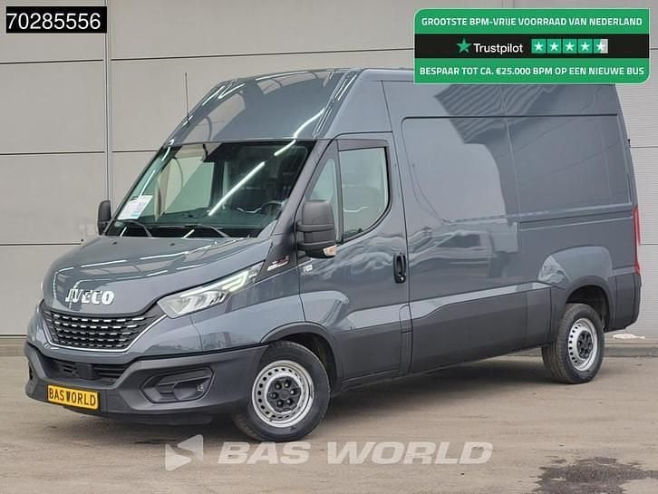 Grijs Gebruikt 2021 Iveco Daily Van | € 24.900 (Super prijs) - Afbeelding 1/4