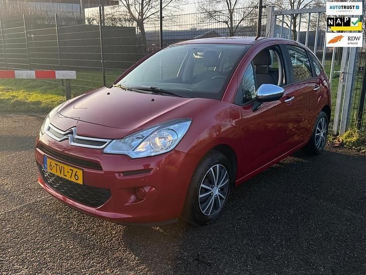 Rood Occasion 2014 Citroën C3 Attraction Hatchback | € 3.900 (Goede deal) - Afbeelding 1/4