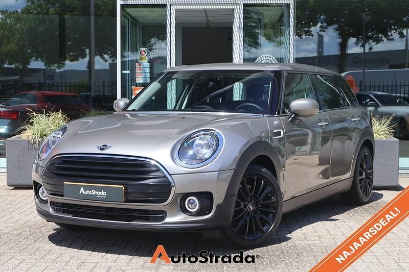 Grijs Gebruikt 2020 Mini Clubman Business Stationwagen | € 17.900 - Afbeelding 1/4
