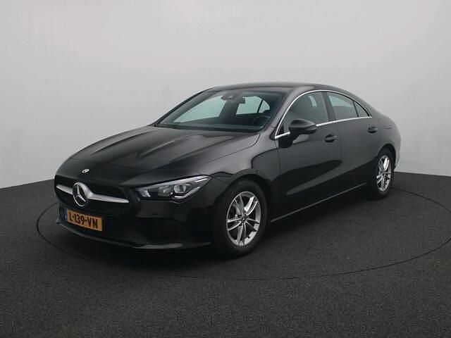 Zwart Gebruikt 2021 Mercedes CLA180 Business Sedan | € 24.850 (Super prijs) - Afbeelding 1/3