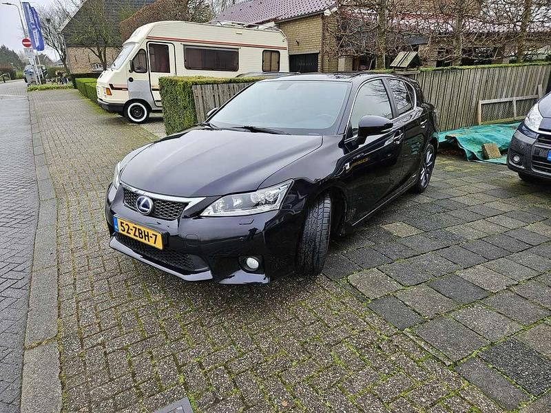 Occasion Lexus CT200h Sport Line 124 PK (91 kW) 2012 Zwart Hatchback