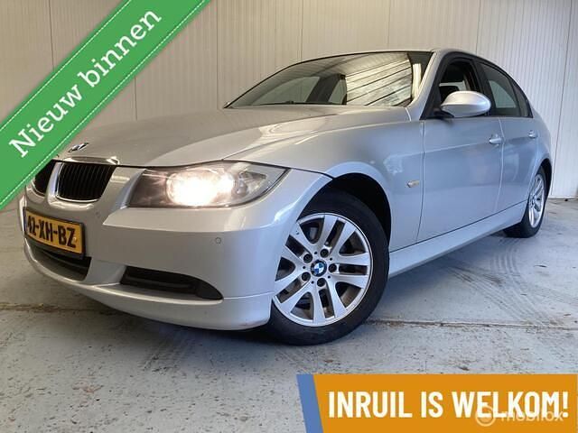 Grijs Occasion 2007 BMW 318 Executive Sedan | € 4.450 (Eerlijke prijs) - Afbeelding 1/4