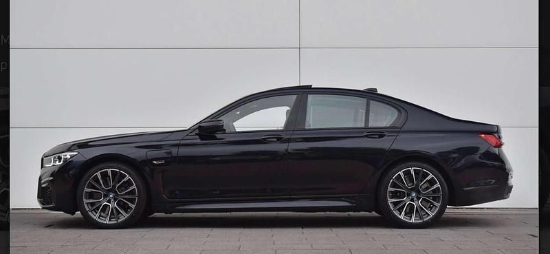Zwart Gebruikt 2022 BMW 745e Executive Sedan | € 62.500 (Super prijs) - Afbeelding 1/4