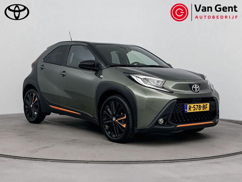 Groen Gebruikt 2022 Toyota Aygo Limited Hatchback | € 21.499 (Iets duurder) - Afbeelding 1/4
