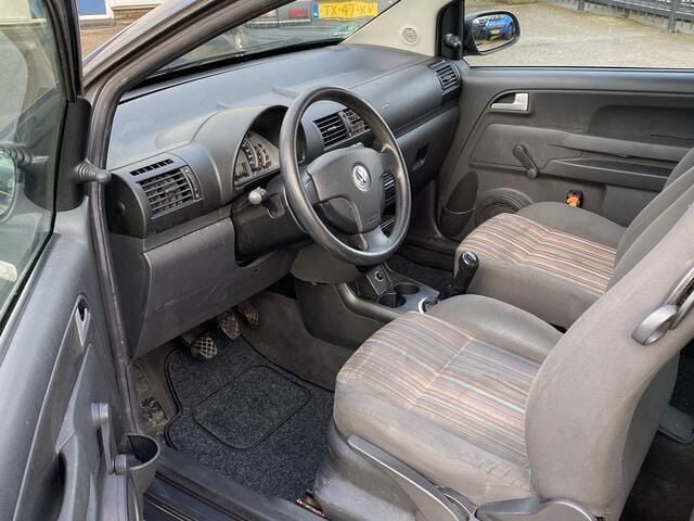 Occasion VW Fox Trendline 54 PK (39 kW) 2007 Grijs, metallic lak Hatchback