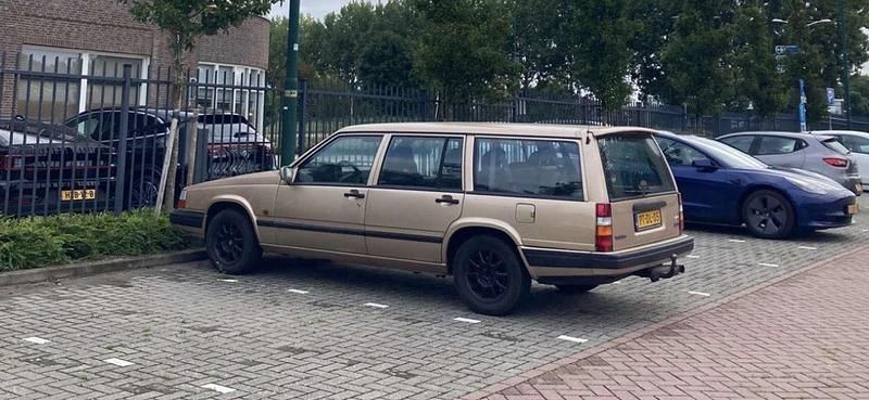 Goud Gebruikt 1996 Volvo 940 Stationwagen | € 7.500 - Afbeelding 1/4