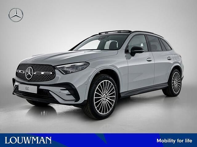 Grijs Nieuw 2026 Mercedes GLC300 Sport Edition SUV | € 93.027 - Afbeelding 1/4