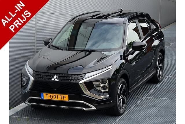 Zwart Gebruikt 2022 Mitsubishi Eclipse Cross Intense+ SUV | € 24.950 (Eerlijke prijs) - Afbeelding 1/4