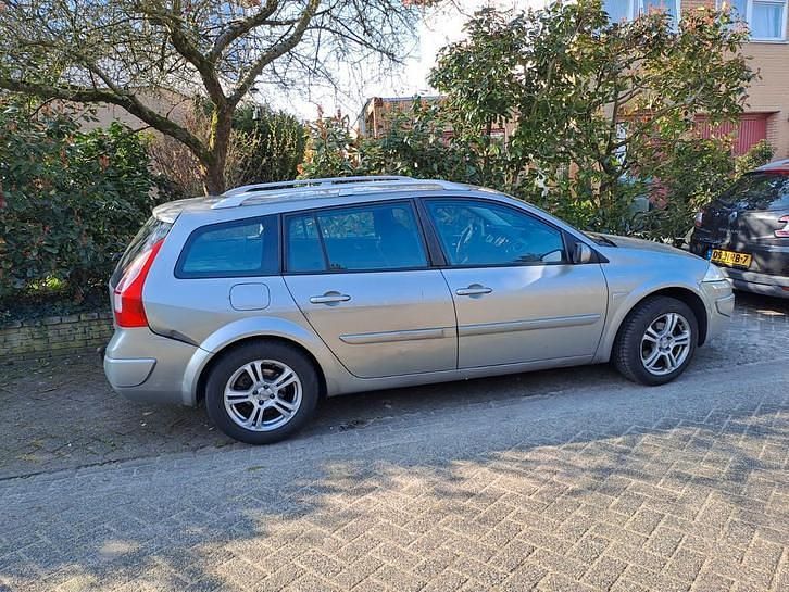 Gebruikt 2007 Renault Mégane II | € 950 - Afbeelding 1/4