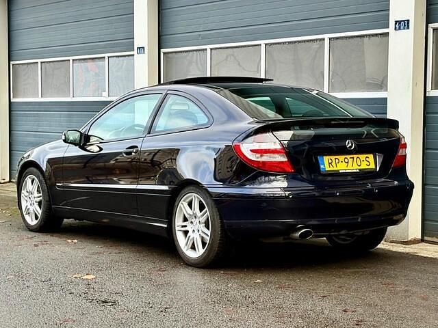 Occasion Mercedes C180 143 PK (105 kW) 2004 Blauw Coupé