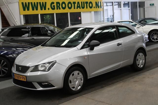 Grijs, metallic lak Gebruikt 2013 Seat Ibiza Reference Hatchback | € 3.944 (Super prijs) - Afbeelding 1/4