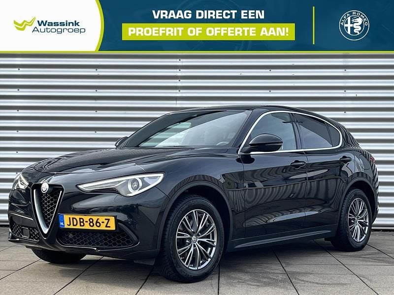 Zwart Gebruikt 2018 Alfa Romeo Stelvio Super SUV | € 30.890 (Goede deal) - Afbeelding 1/4