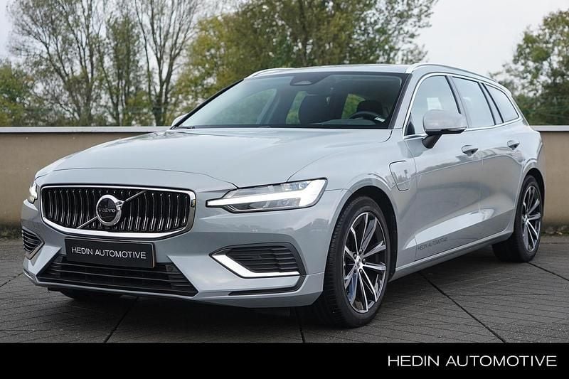 Grijs Gebruikt 2024 Volvo V60 Stationwagen | € 41.995 (Goede deal) - Afbeelding 1/4