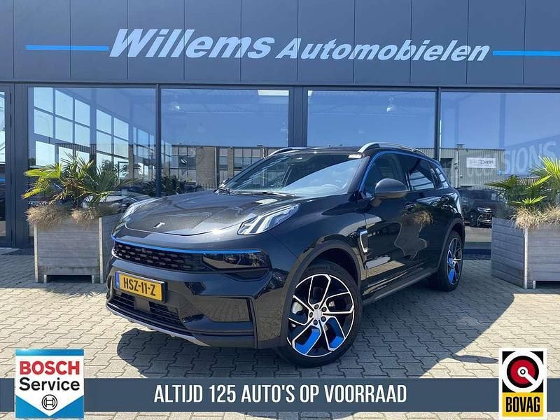 Zwart, metallic lak Gebruikt 2023 Lynk & Co 01 SUV | € 28.750 (Eerlijke prijs) - Afbeelding 1/4