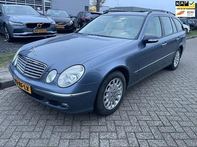 Blauw Gebruikt 2005 Mercedes 240 Elegance Stationwagen | € 4.900 - Afbeelding 1/4