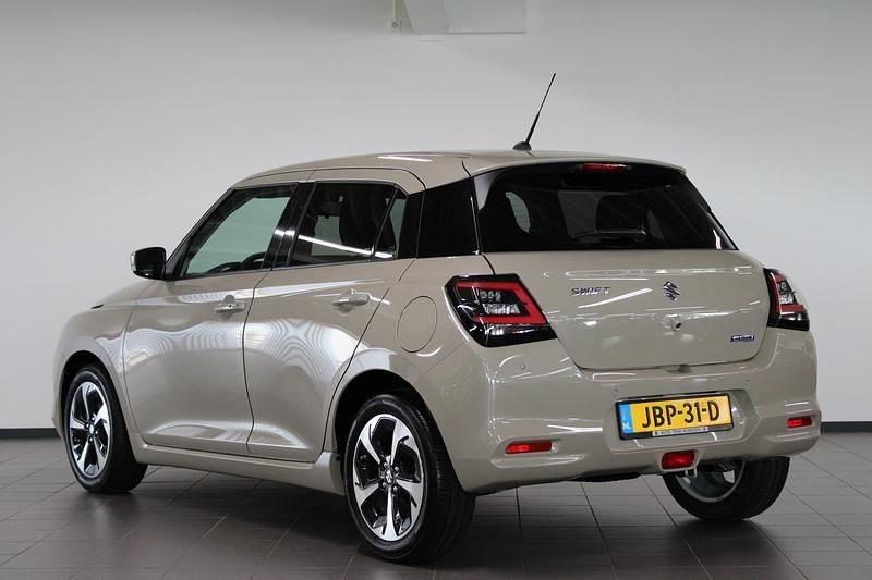 Nieuw Suzuki Swift Style 83 PK (61 kW) 2025 Bruin Hatchback