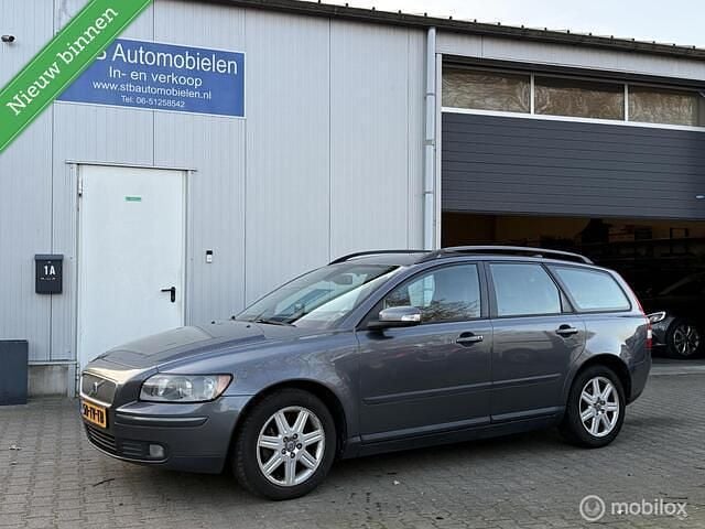 Grijs Occasion 2007 Volvo V50 Momentum Stationwagen | € 2.799 (Super prijs) - Afbeelding 1/4