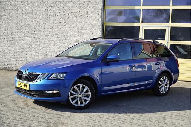 Blauw Gebruikt 2020 Skoda Octavia Business Line Stationwagen | € 15.950 (Super prijs) - Afbeelding 1/3