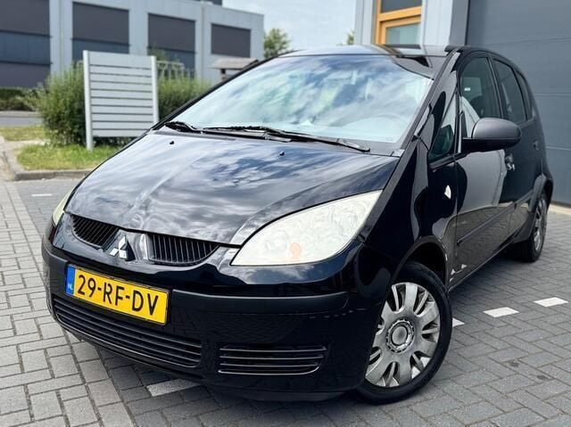 Zwart Gebruikt 2005 Mitsubishi Colt Invite Hatchback | € 1.999 (Goede deal) - Afbeelding 1/4