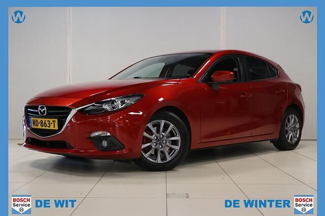 Rood (metallic) Gebruikt 2017 Mazda 3 Hatchback | € 11.950 (Eerlijke prijs) - Afbeelding 1/4