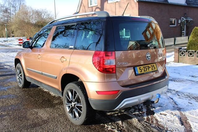 Occasion Skoda Yeti Outdoor Adventure 122 PK (89 kW) 2015 Oranje SUV