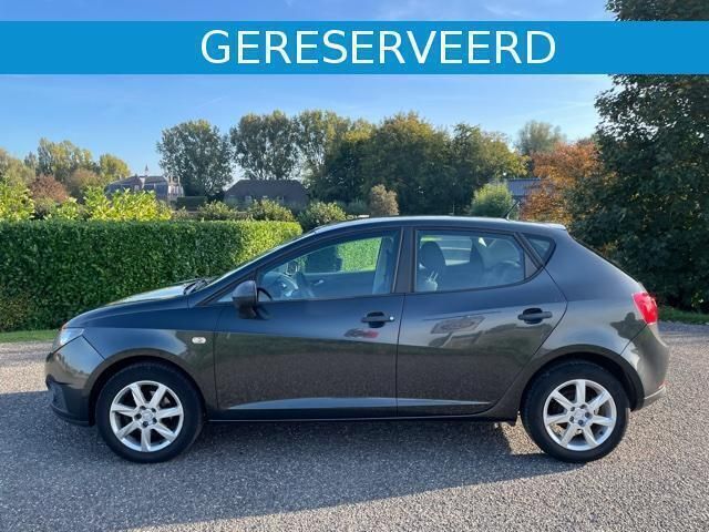 Wit Gebruikt 2011 Seat Ibiza Hatchback | € 9.995 - Afbeelding 1/1