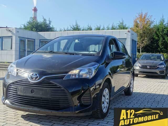 Zwart Gebruikt 2015 Toyota Yaris SUV | € 9.250 (Goede deal) - Afbeelding 1/4