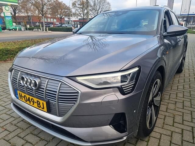 Grijs Gebruikt 2019 Audi e-tron SUV | € 20.900 (Super prijs) - Afbeelding 1/4
