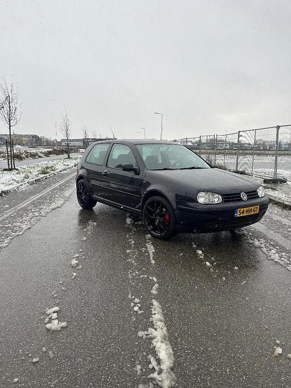 Gebruikt 2001 VW Golf IV Highline | € 5.495 (Iets duurder) - Afbeelding 1/4