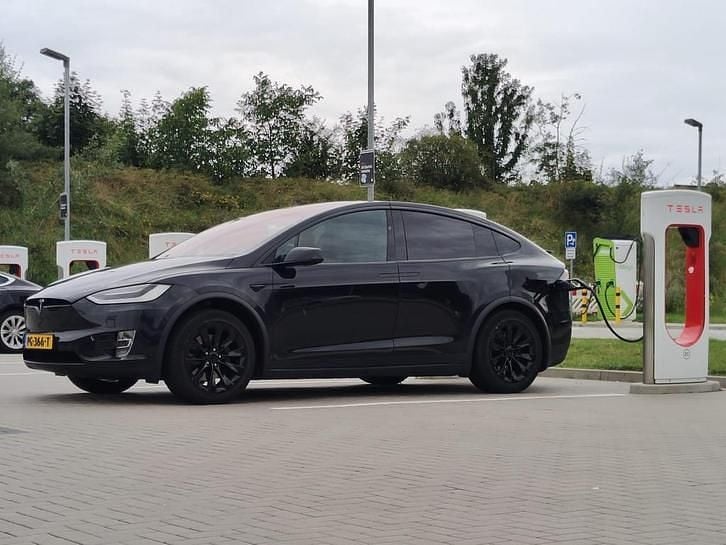 Gebruikt 2017 Tesla Model X SUV | € 26.000 (Eerlijke prijs) - Afbeelding 1/4