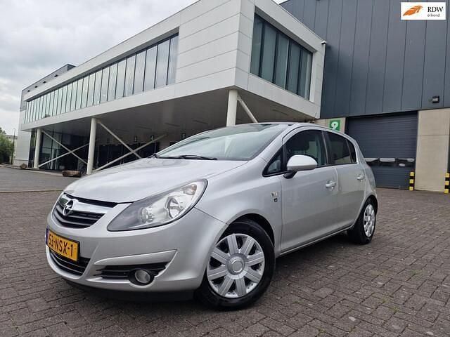 Grijs Gebruikt 2010 Opel Corsa Edition Hatchback | € 2.450 (Goede deal) - Afbeelding 1/4