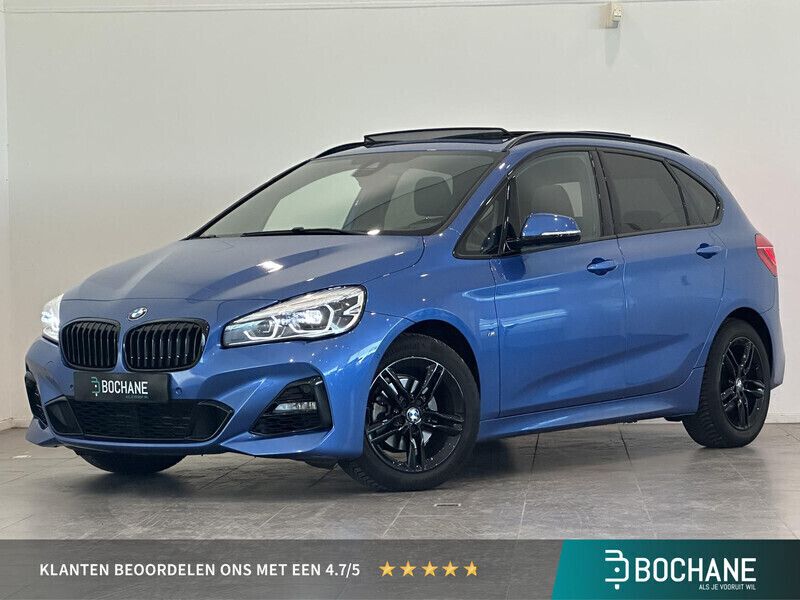 Estoril blau (b45) Gebruikt 2021 BMW 218 Executive Stationwagen | € 24.700 (Eerlijke prijs) - Afbeelding 1/4