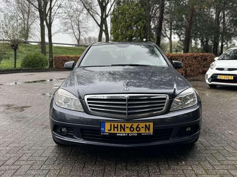 Gebruikt 2009 Mercedes C180 Edition Sedan | € 4.200 (Goede deal) - Afbeelding 1/4
