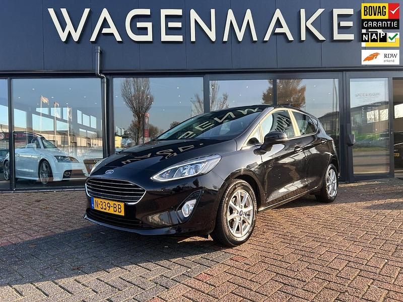 Zwart Gebruikt 2021 Ford Fiesta Titanium Hatchback | € 14.950 (Goede deal) - Afbeelding 1/4
