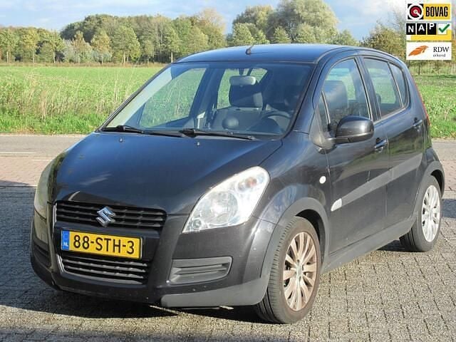 Zwart Gebruikt 2011 Suzuki Splash Comfort Hatchback | € 4.250 (Eerlijke prijs) - Afbeelding 1/4