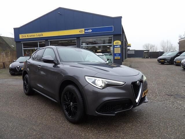 Grijs (metallic) Occasion 2018 Alfa Romeo Stelvio Super SUV | € 28.950 (Super prijs) - Afbeelding 1/3