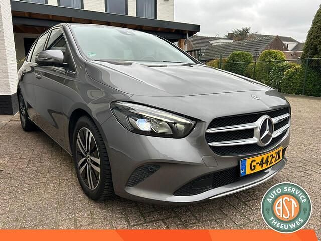 Occasion Mercedes B180 Premium 136 PK (100 kW) 2019 Grijs MPV