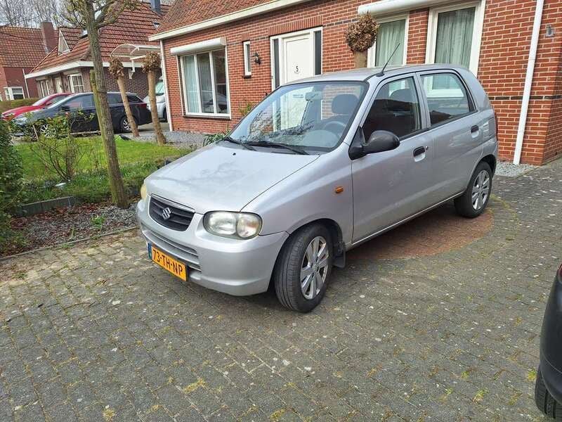 Grijs Gebruikt 2006 Suzuki Alto Cool Hatchback | € 750 (Eerlijke prijs) - Afbeelding 1/2