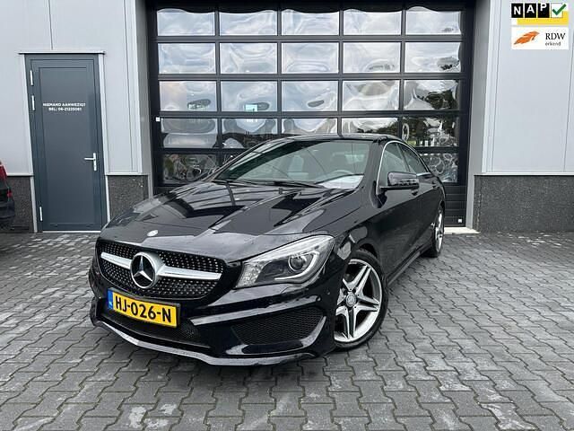 Zwart Gebruikt 2015 Mercedes CLA180 Ambition Sedan | € 19.950 (Eerlijke prijs) - Afbeelding 1/4