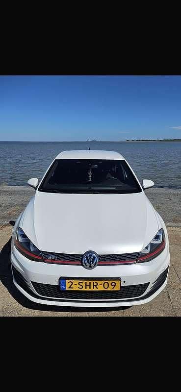 Wit Gebruikt 2013 VW Golf VII GTI Hatchback | € 11.950 (Eerlijke prijs) - Afbeelding 1/4
