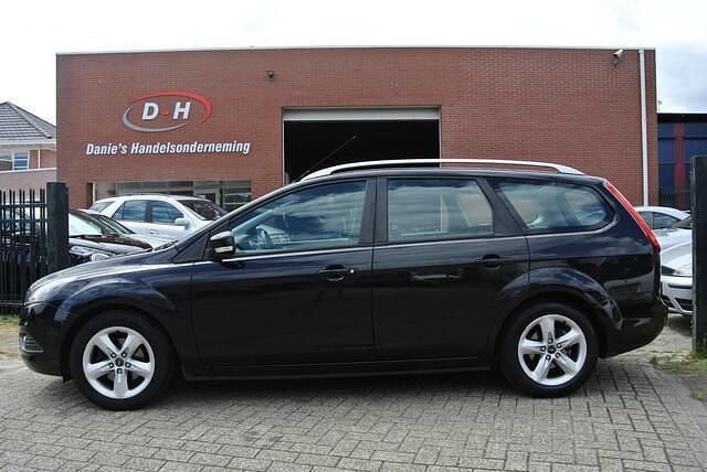 Zwart Gebruikt 2011 Ford Focus Stationwagen | € 2.299 (Super prijs) - Afbeelding 1/4